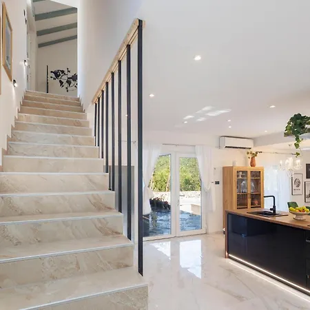 Stunning In With Kitchen Holiday home Zagvozd