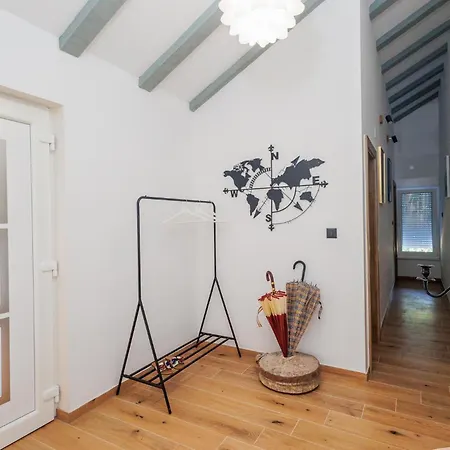 Stunning In With Kitchen * Zagvozd