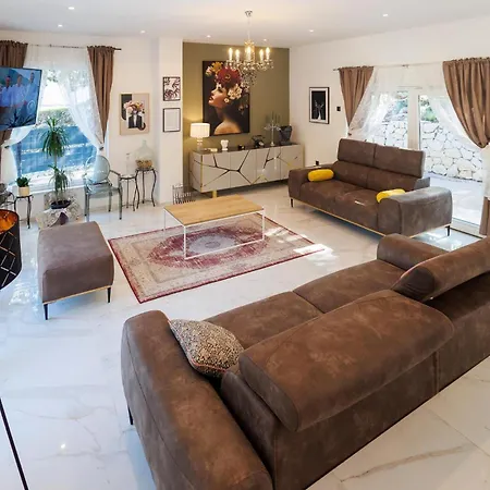 Stunning In With Kitchen Zagvozd